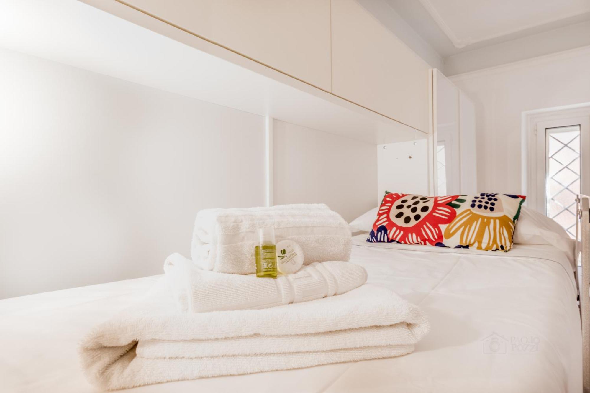 Bbhome Comfort Apartment Near Colosseum Roma Exterior foto